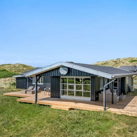 Anetta - 200m From The Sea By Interhome *